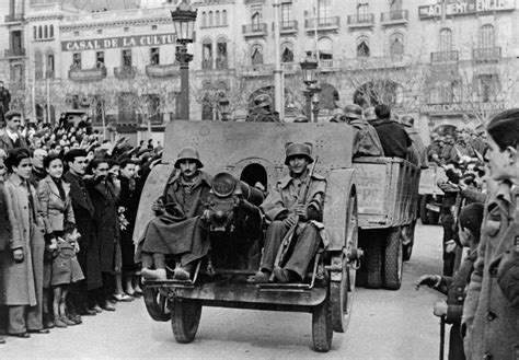 Las Fallas de Valencia: Vuoden 1936 Espanjan Sisällissota ja Francon Diktaattorin Nousu Valtaan